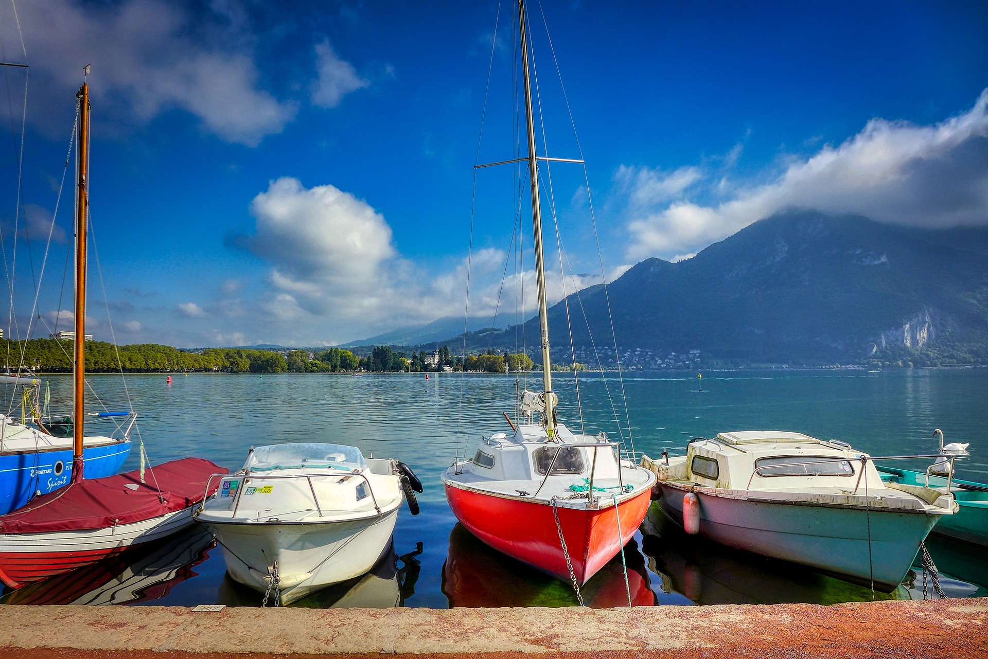 boats-gc290d7166_1920.jpg